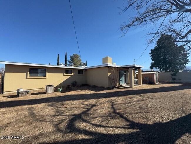 Building Photo - 189 E James Dr