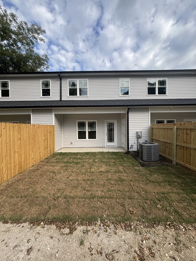 Building Photo - 610 S Blackmon St
