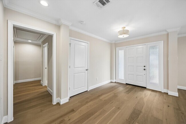 Building Photo - 9407 Cranleigh Ct
