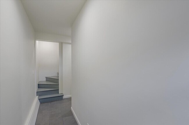 Building Photo - 1487 34th Ave
