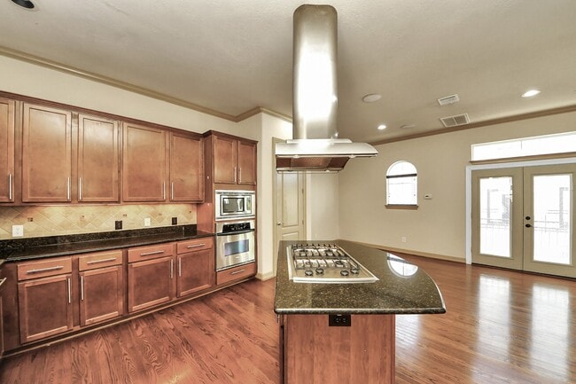 Building Photo - 5711 Kiam St