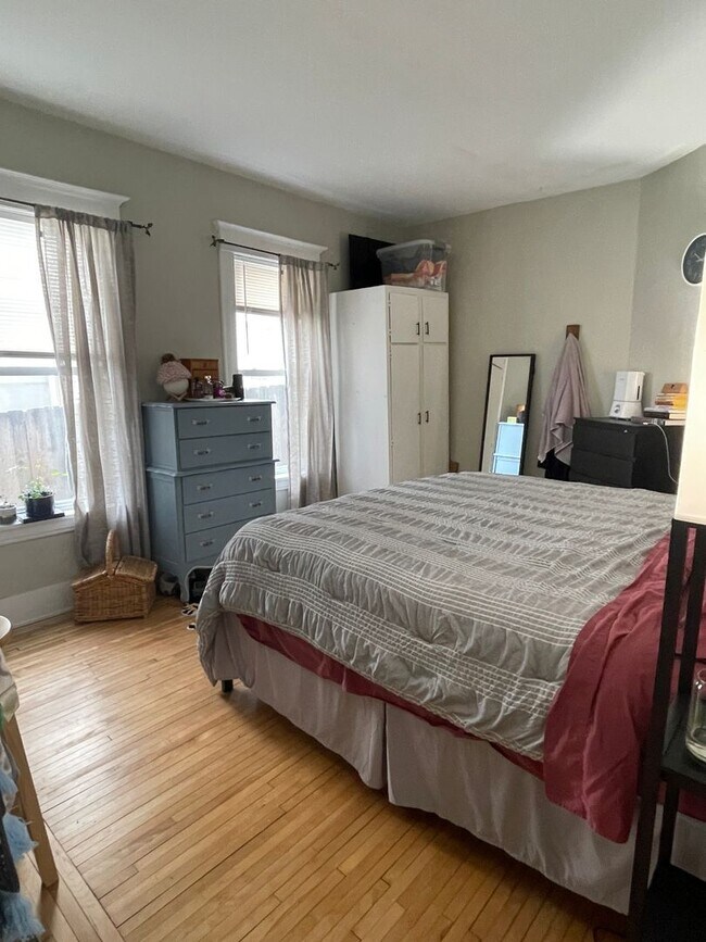 Building Photo - 2723 Taylor St NE