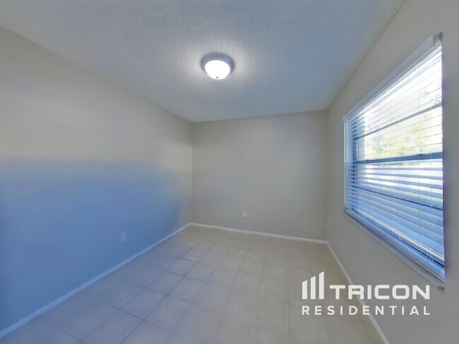 Building Photo - 638 Alton Rd