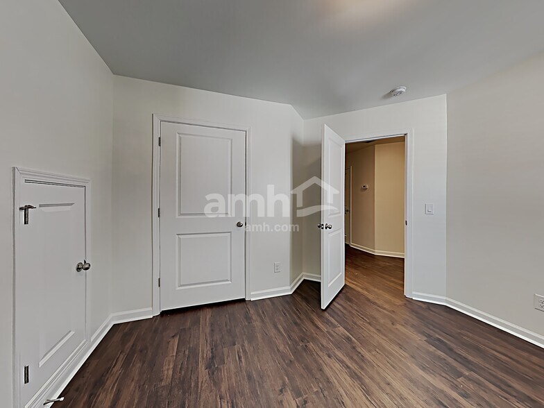 Building Photo - 37 Sand Live Oak Dr