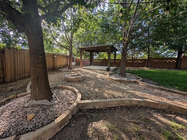 Building Photo - 1602 Westmeadow Trail