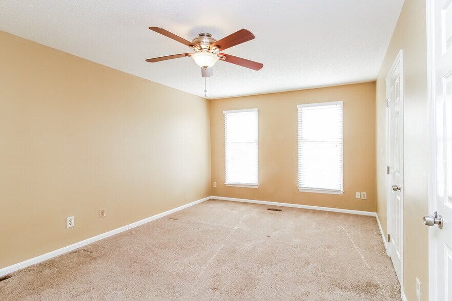 Building Photo - 767 Crooked Run Rd