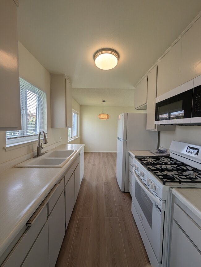 Building Photo - 2660 Spyglass Dr