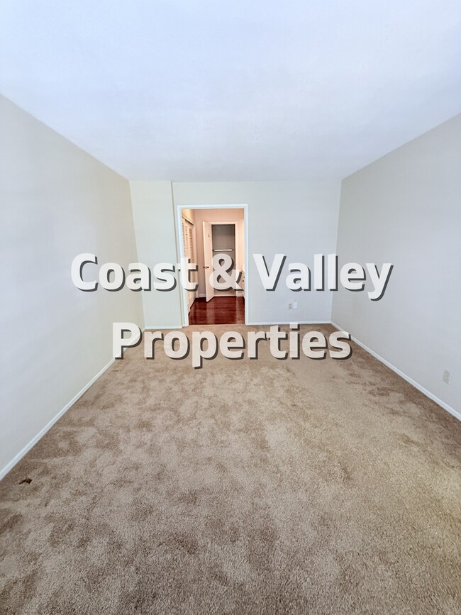 Building Photo - 89 High Meadow Ln