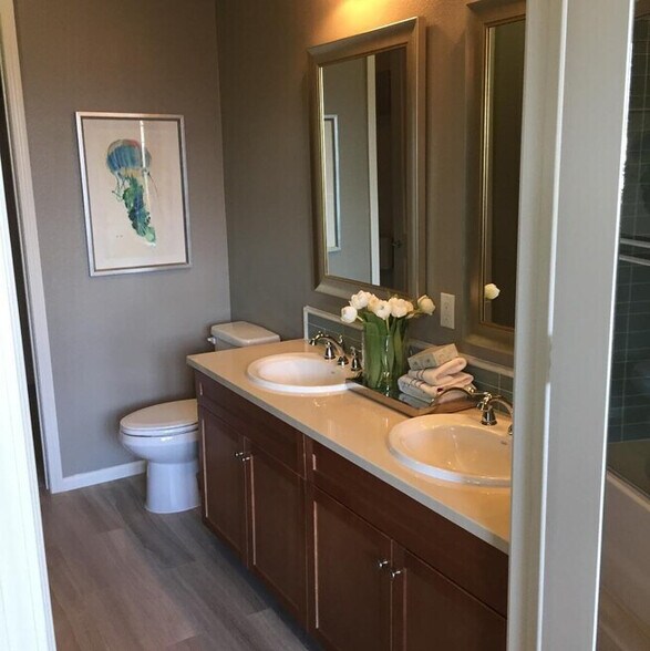 Building Photo - 2608 Via Calderia