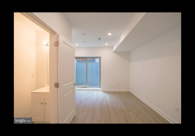 Building Photo - 1107 S 27th St