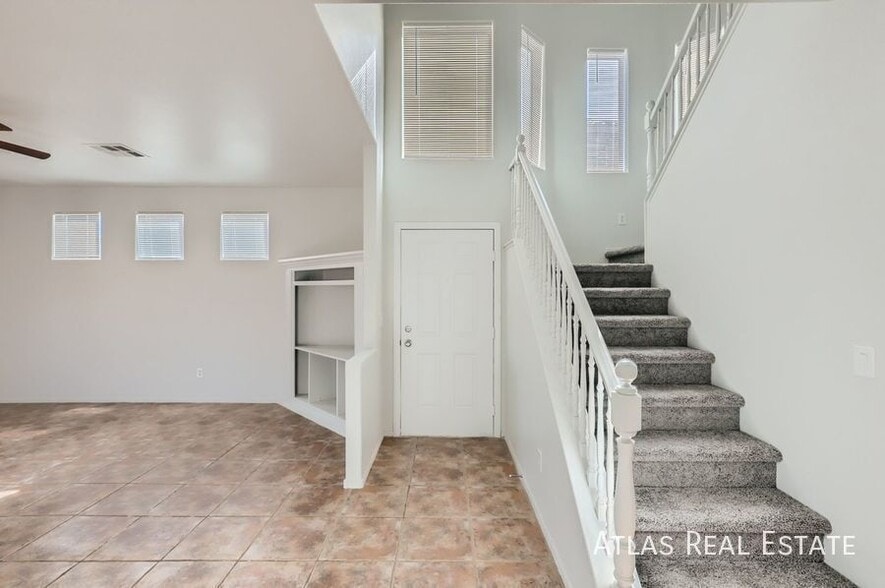 Building Photo - 5920 N Buckwood Mote St