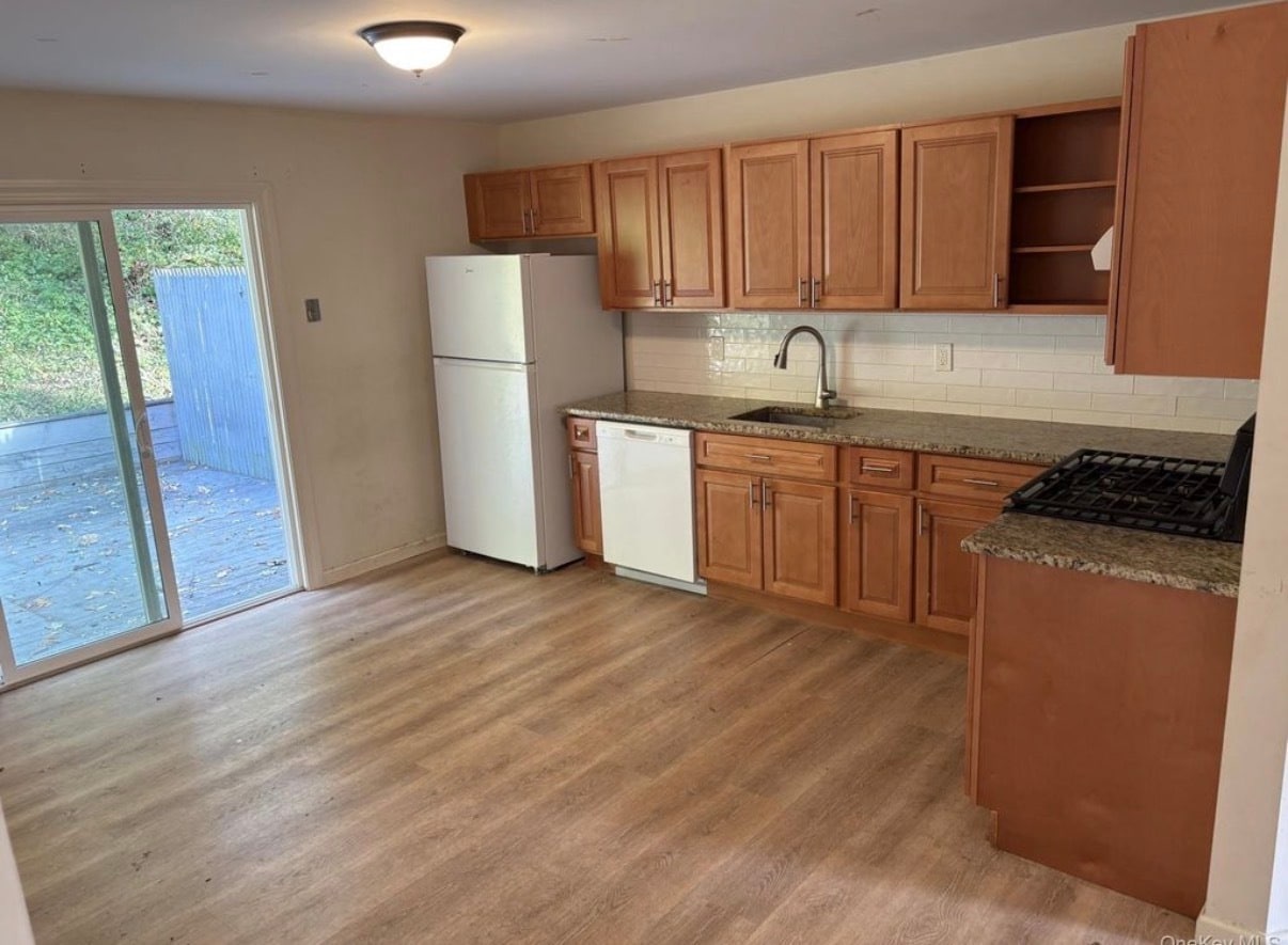 Building Photo - 160 McKay Rd