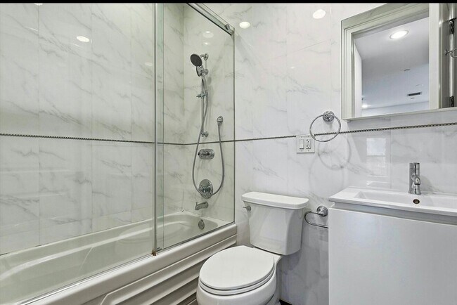 Building Photo - 312 W 138th St