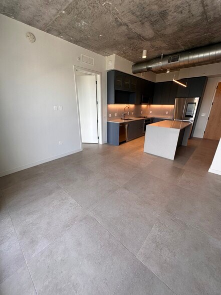 Building Photo - 142 NW 31st St
