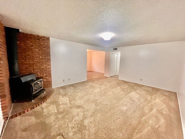Building Photo - 3-BR Basement Duplex in Santa Clara