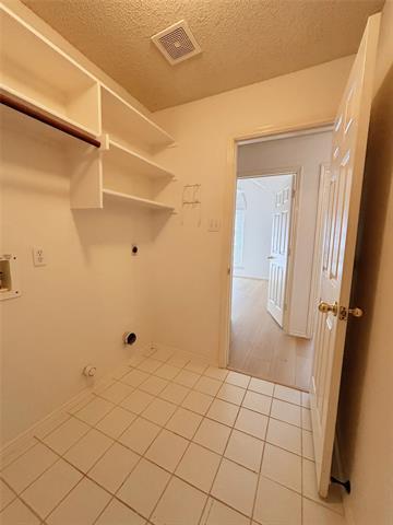 Building Photo - 1437 Sussex Dr