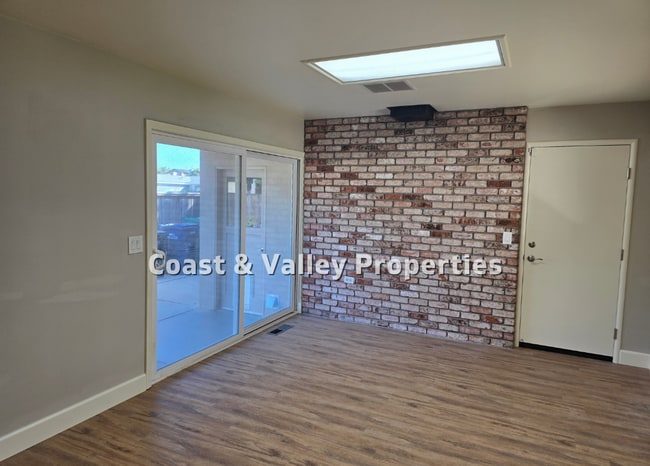 Building Photo - King City home for RENT!!!