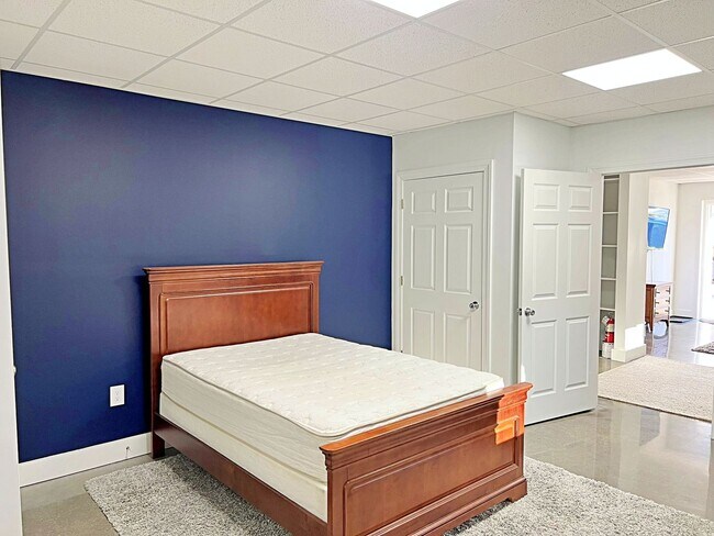 Building Photo - Furnished 1BR Apartment in Industrial Area | Easy I-64 Access | Truck Parking Available