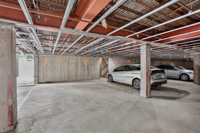 Building Photo - 2938 Kalmia Ave