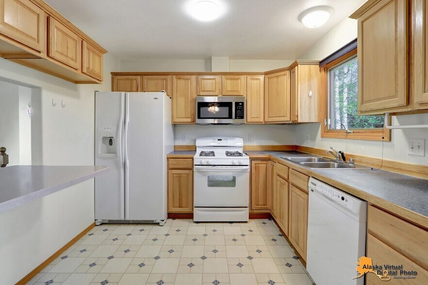 Building Photo - 6541 Bridget Cir