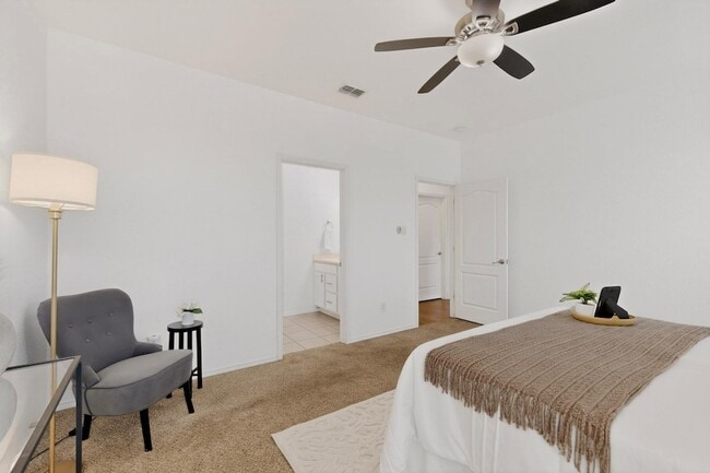 Building Photo - 6212 Topsail Dr