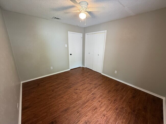 Building Photo - 1221 Holt Ave