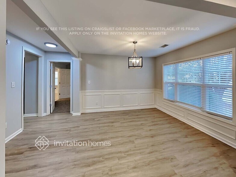 Building Photo - 2373 Walnut Tree Ln