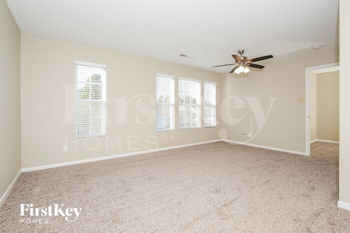 Building Photo - 5418 Fairway Forest Dr