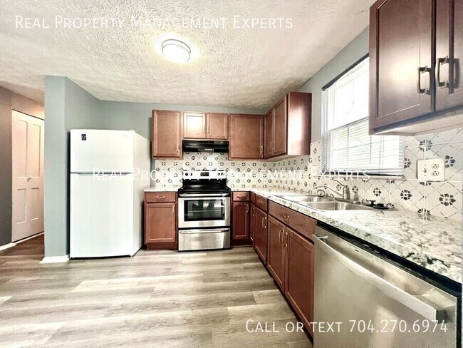 Building Photo - 5120 Speyside Ct