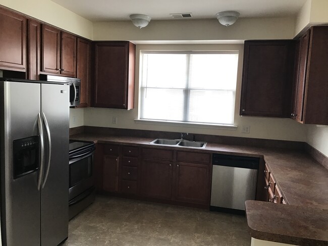 Building Photo - SOUTHMOOR @ RIDGELY MANOR