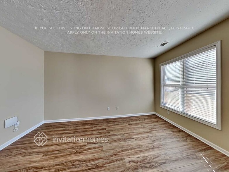 Building Photo - 7063 Skippingstone Way