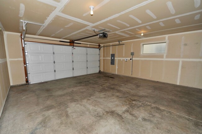 Building Photo - Coeur d'Alene Place Community 3 bed 2.5 ba...