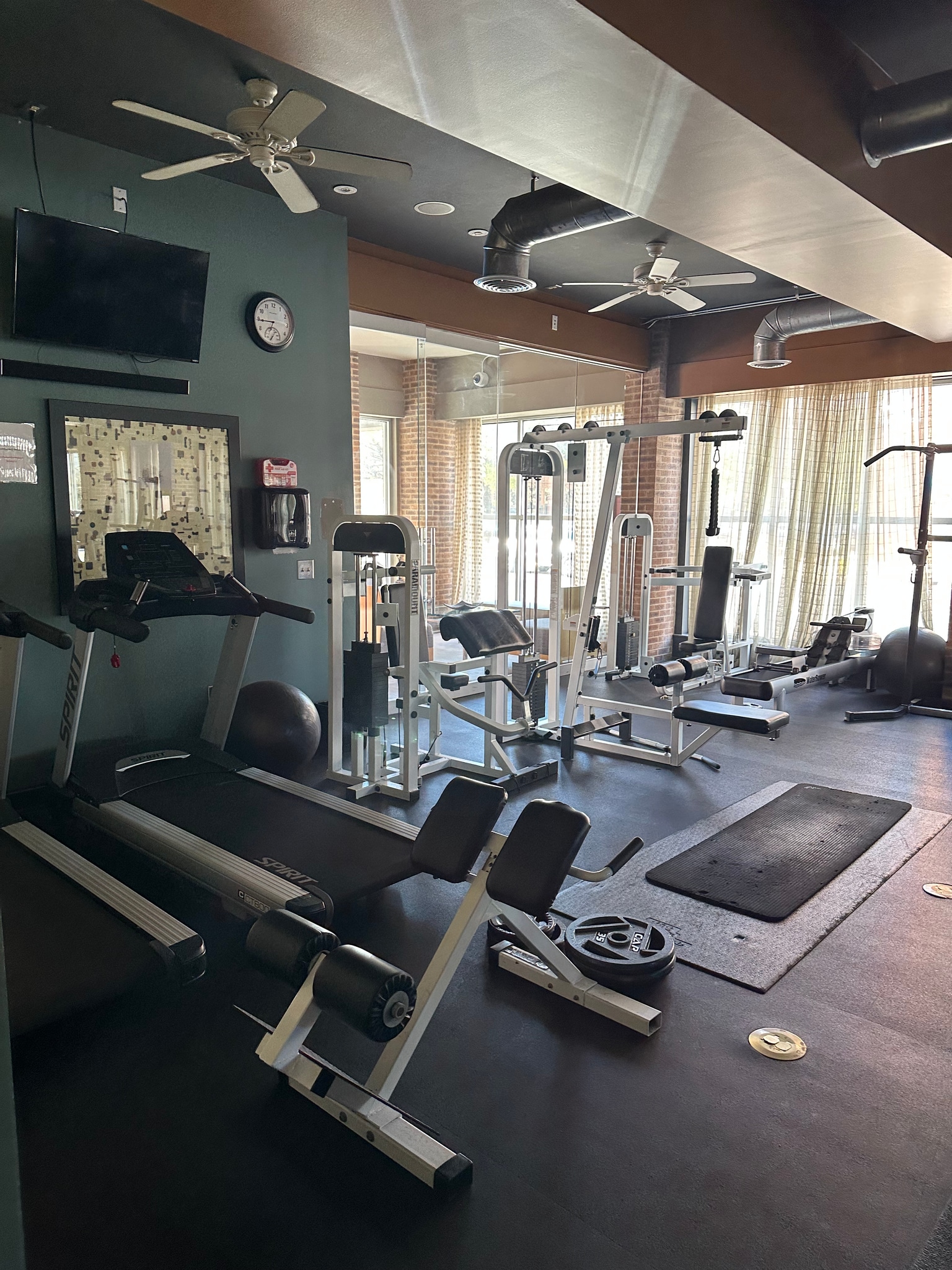 Building Photo - 2020 5th Ave S