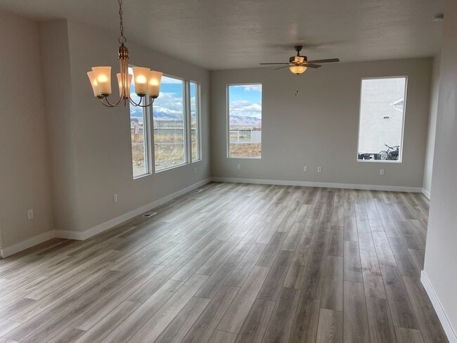 Building Photo - 859 N Basalt Ln
