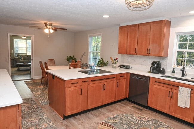 Building Photo - MOVE-IN READY-NE-COLUMBUS & FT BENNING,GA-...