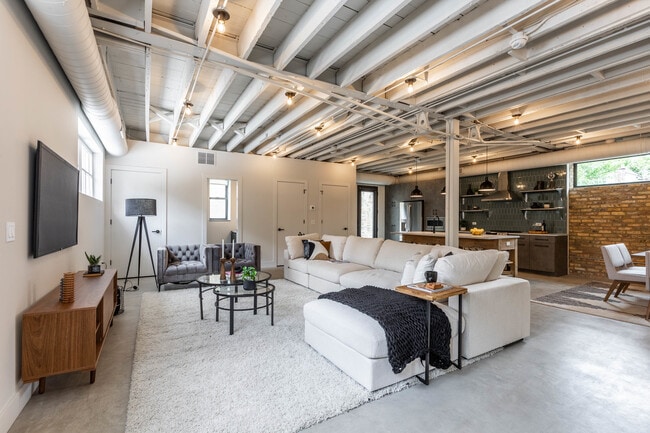 Building Photo - 2228 N Kedzie Blvd