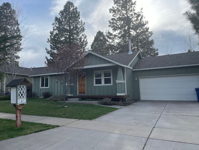 Primary Photo - Cute Home in SW Bend