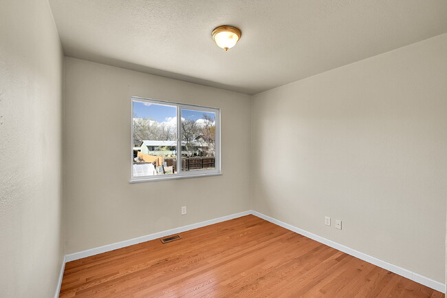 Building Photo - $2,495.00 - 4 Beds 2 Baths, Single Family ...