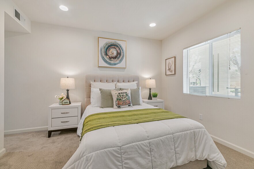 Building Photo - 40733 Greystone Ter