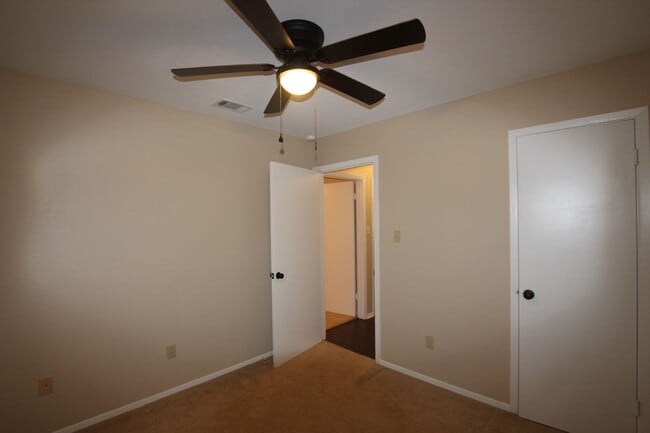 Building Photo - 1013 Blue Quail Dr