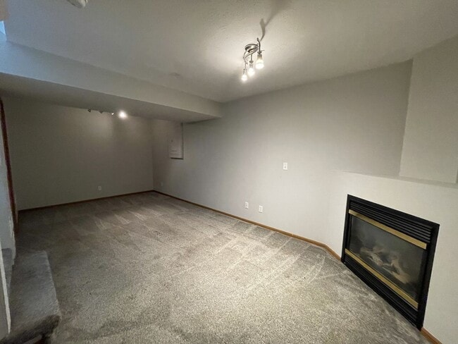 Building Photo - 17738 Olive St