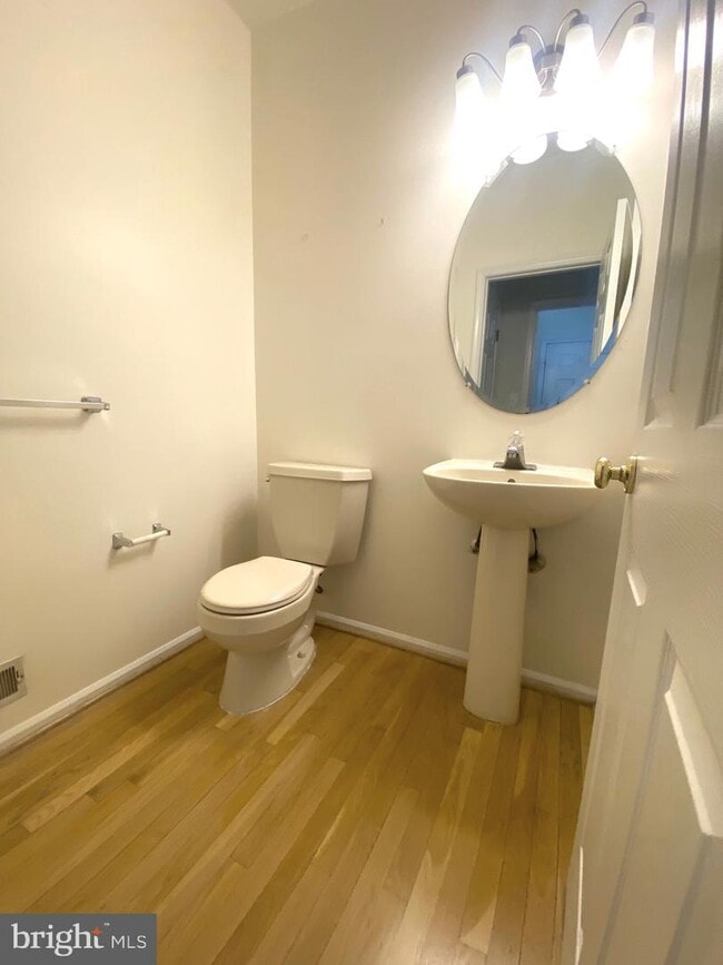 Building Photo - 372 Tuvira Ln