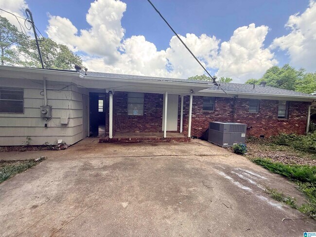 Building Photo - 809 Fairfax Dr