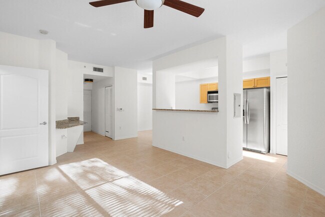 Building Photo - 11012 Legacy Dr