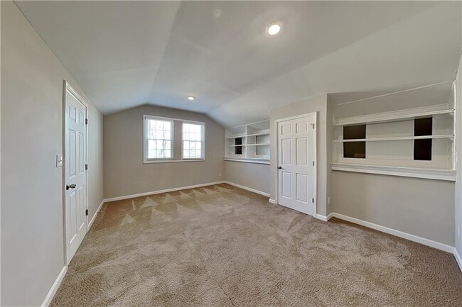 Building Photo - 1170 Colony Cir