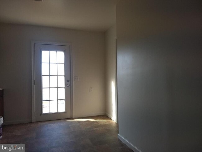 Building Photo - 215 Ulrich St