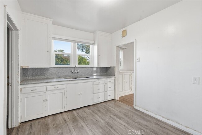 Building Photo - 2641 Delta Ave