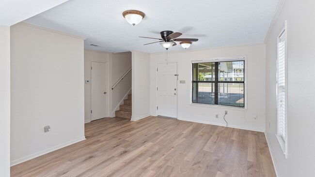 Building Photo - Charming 2-Bedroom Townhome in Desirable P...