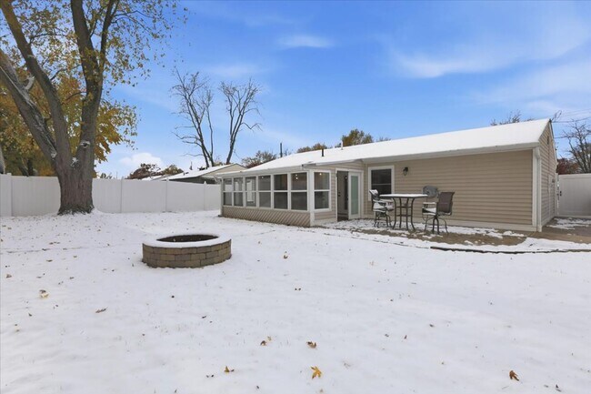 Building Photo - Charming 3-Bedroom Ranch in a Convenient Location!