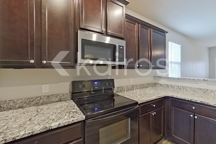 Building Photo - 825 NW 5th St